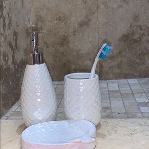 Mermaid scale soap set